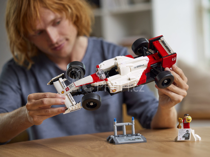 LEGO Icons - McLaren MP4/4 a Ayrton Senna