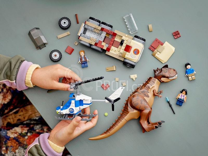 LEGO Jurský Park - Hon na carnotaura