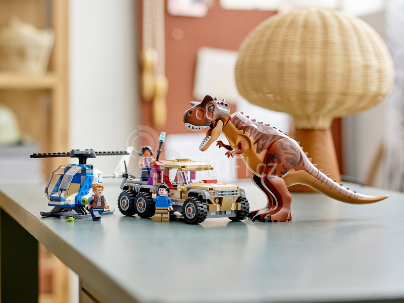 LEGO Jurský Park - Hon na carnotaura