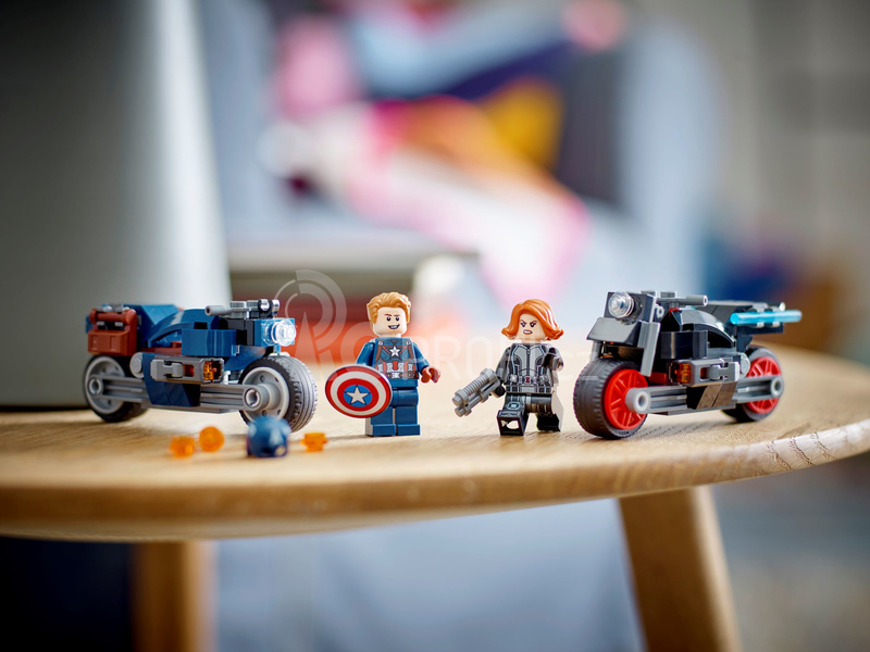 LEGO Marvel - Black Widow a Captain America na motorkách