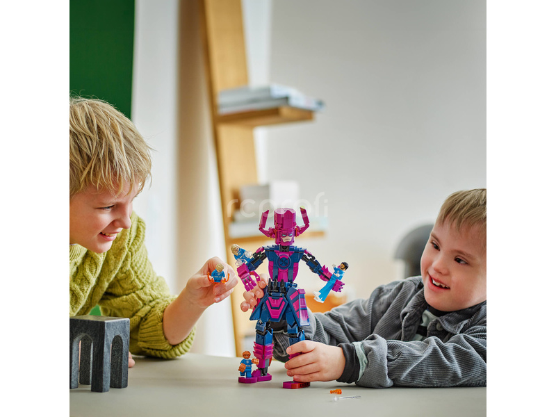 LEGO Marvel - Fantastická čtyřka vs. Sestavitelná