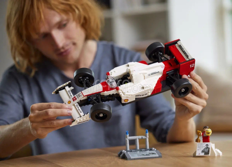Lego Mclaren F1  Mp4/4 N 12 Ayrton Senna 1988 World Champion - 693 Pezzi - 693 Pcs 1:14 Červená Bílá