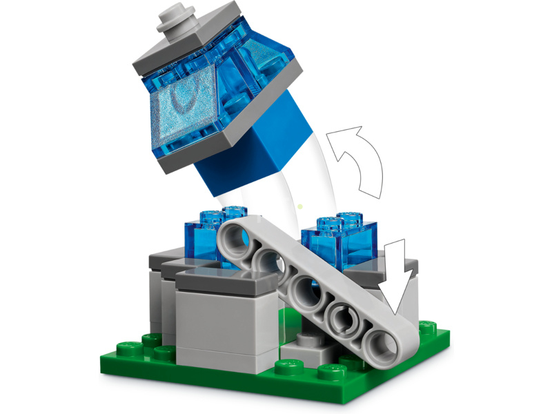 LEGO Minecraft - Balón v podobě ďasa a útok na vesnici