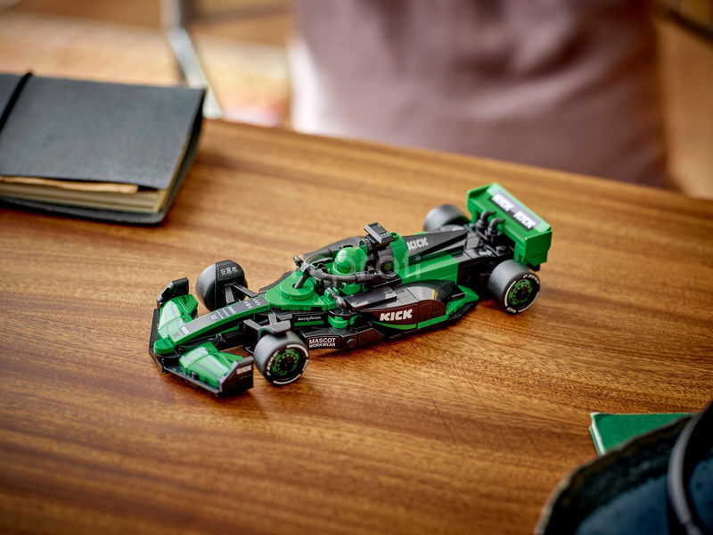 LEGO Speed Champions - Závodní auto KICK Sauber  F1® Team C44