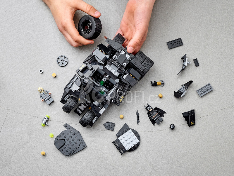 LEGO Super Heroes - DC Batman™ Batmobil Tumbler: souboj se Scarecrowem