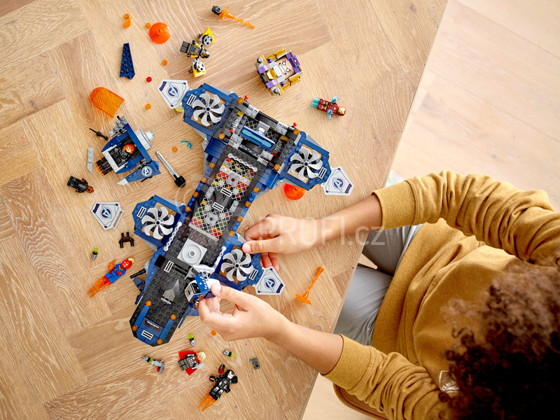 LEGO Super Heroes - Helicarrier Avengerů