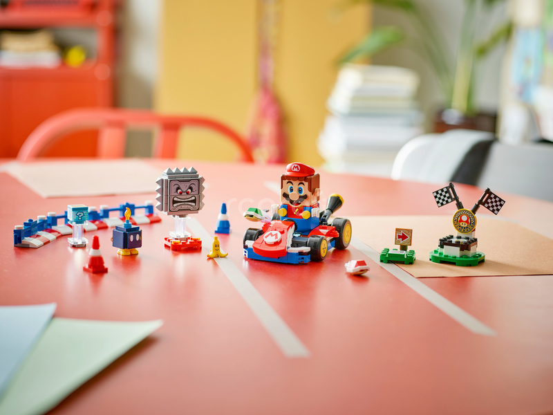 LEGO Super Mario - Mario Kart™ – Interaktivní LEGO Mario™ a Standard Kart