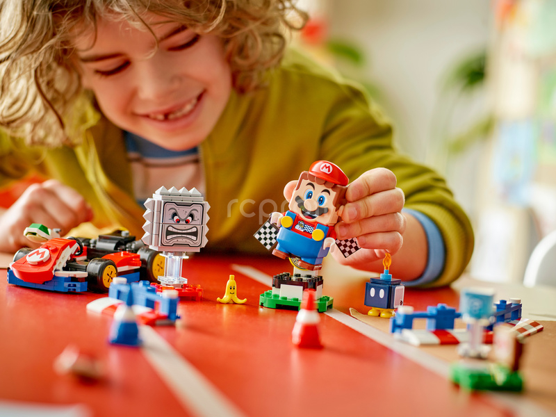 LEGO Super Mario - Mario Kart™ – Interaktivní LEGO Mario™ a Standard Kart