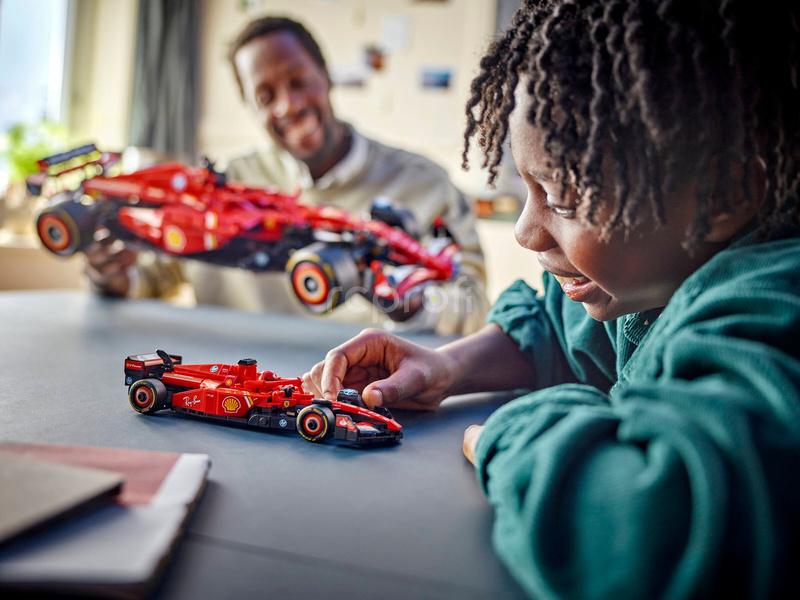 LEGO Technic - Auto Ferrari SF-24 F1
