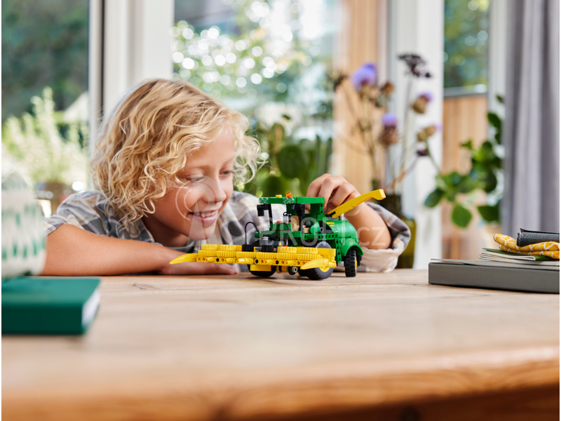 LEGO Technic - John Deere 9700 Forage Harvester