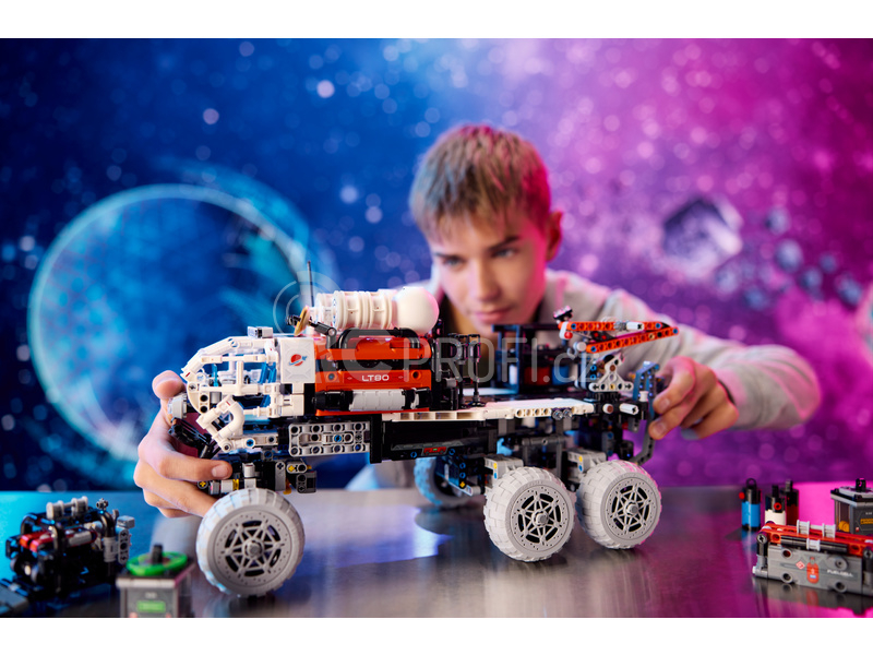 LEGO Technic - Průzkumné vozítko s posádkou na Marsu