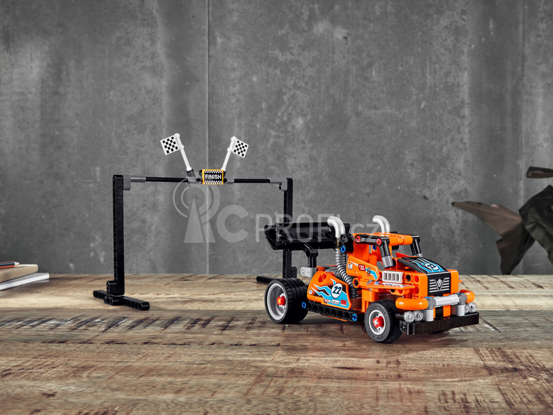 LEGO Technic - Závodní tahač