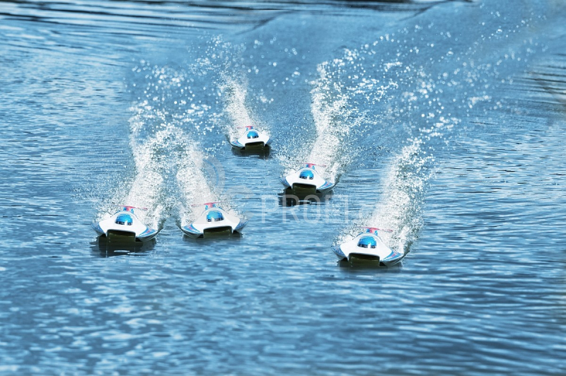 LRP Deep Blue 330 Hydro 2,4 High-Speed Racing loď RTR