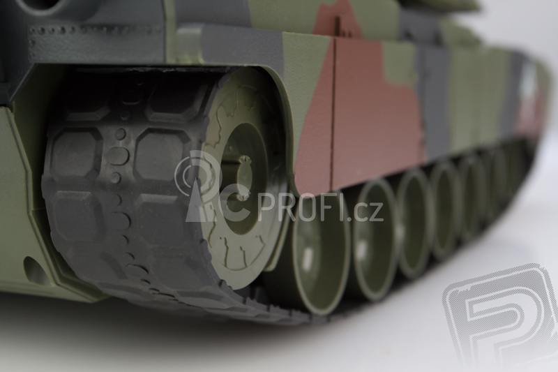 M1A1 Abrams 1:20 RC tank 2.4 Ghz voděodolný podvozek