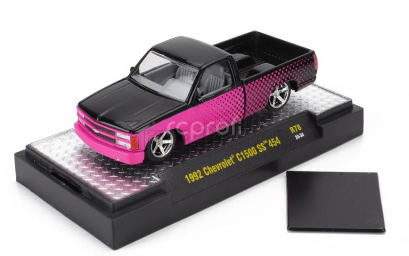 M2-machines Chevrolet C-1500 Ss 454 Pick-up 1992 1:64 Pink Black