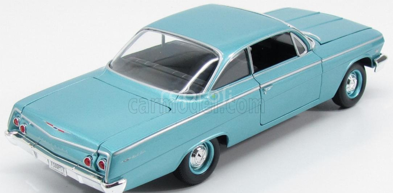 Maisto Chevrolet Bel Air Coupe 2-door 1962 1:18 Světle Modrá Met