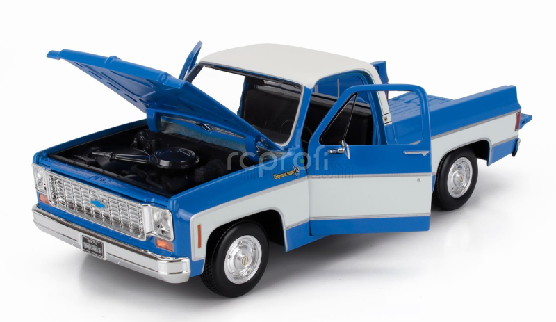 Maisto Chevrolet C-10 Pick-up Cheyenne Super 1974 1:18 Modrá Bílá