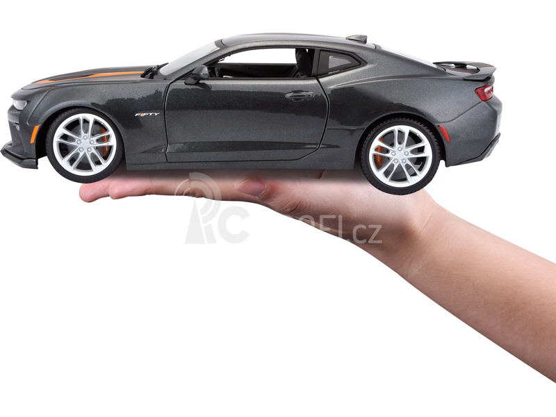 Maisto Chevrolet Camaro 2017 50. výročí 1:18 šedá metalíza