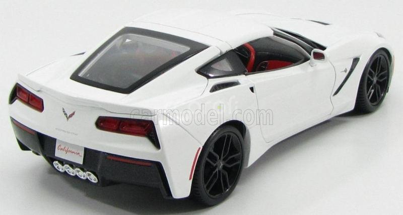 Maisto Chevrolet Corvette Z51 Coupe Stingray 2014 1:18 Bílá