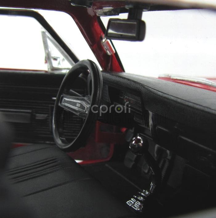 Maisto Chevrolet Nova Ss Coupe 2-door 1970 1:18 Red