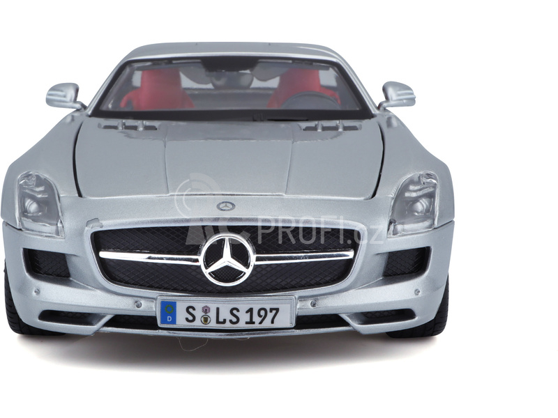 Maisto Mercedes-Benz SLS AMG 1:18 stříbrná