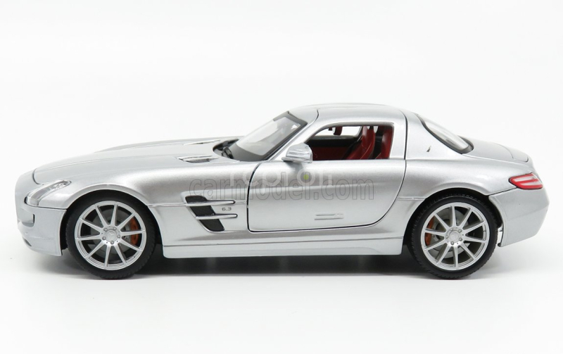 Maisto Mercedes benz Sls Coupe 6.3 Amg (c197) 2012 1:18 Silver
