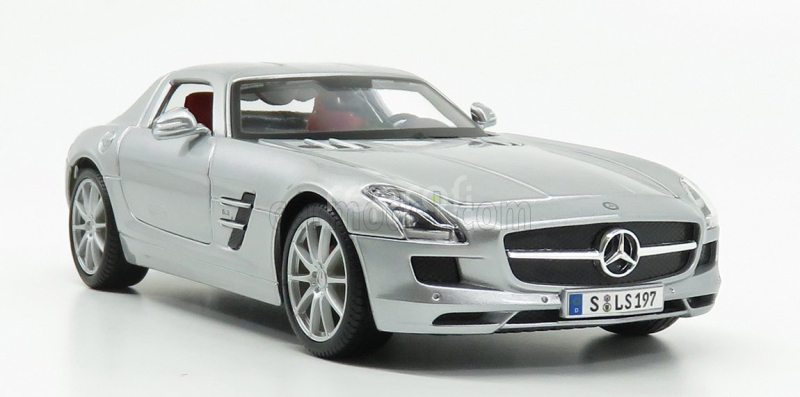 Maisto Mercedes benz Sls Coupe 6.3 Amg (c197) 2012 1:18 Silver