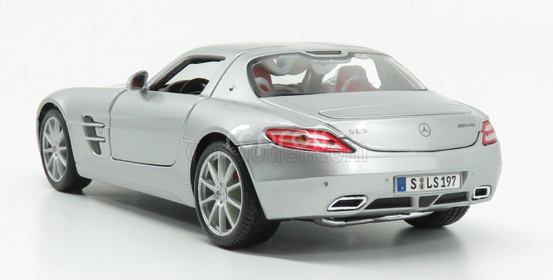 Maisto Mercedes benz Sls Coupe 6.3 Amg (c197) 2012 1:18 Silver