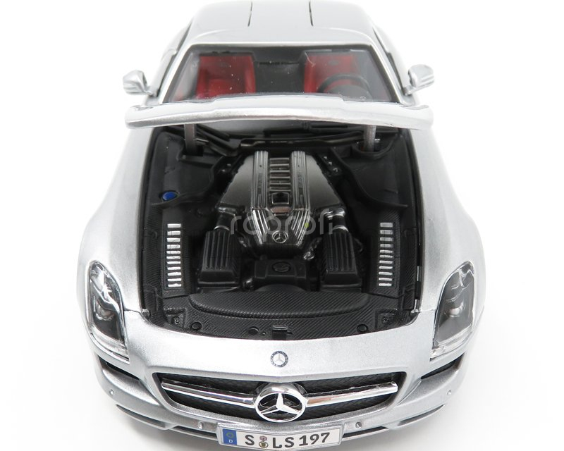 Maisto Mercedes benz Sls Coupe 6.3 Amg (c197) 2012 1:18 Silver
