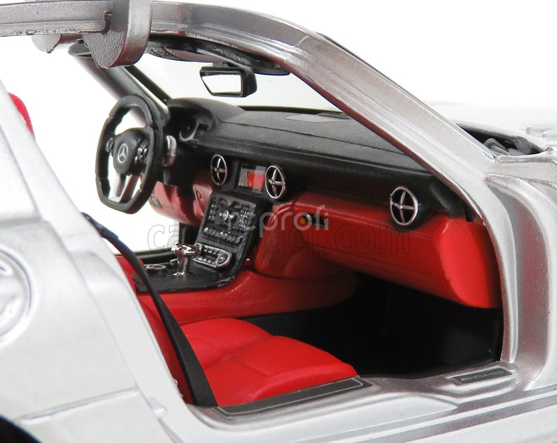 Maisto Mercedes benz Sls Coupe 6.3 Amg (c197) 2012 1:18 Silver