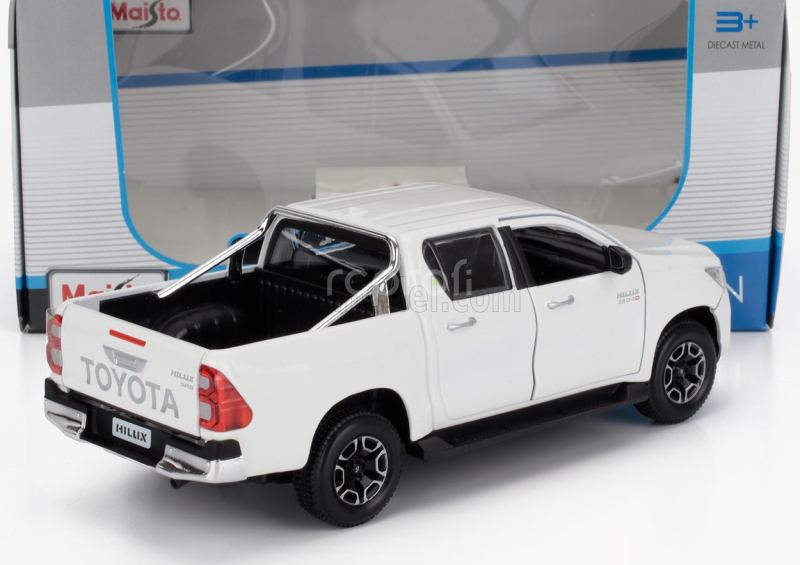 Maisto Toyota Hilux Pick-up 2021 1:27 Bílá