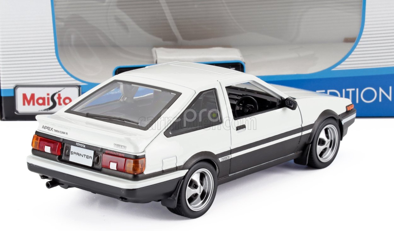 Maisto Toyota Sprinter Trueno Ae86 1979 1:24 Bílá Černá