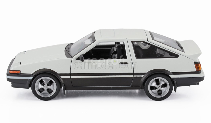 Maisto Toyota Sprinter Trueno Ae86 1979 1:24 Bílá Černá