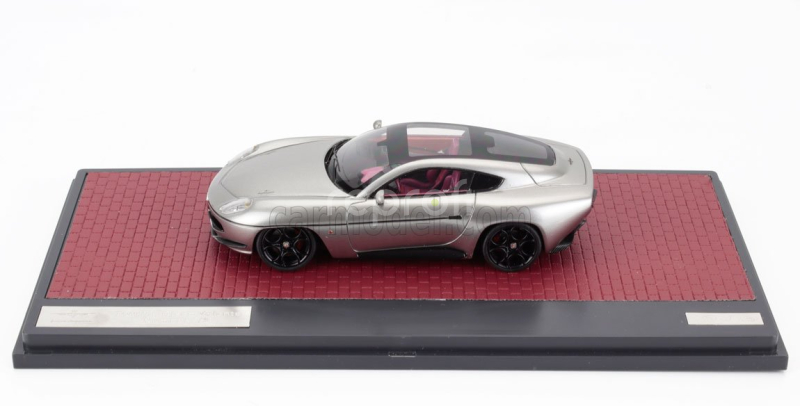 Matrix scale models Alfa romeo Disco Volante Touring 2013 (chassis Alfa Romeo 8c) 1:43 Silver
