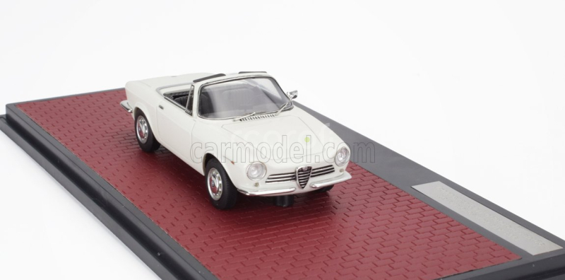 Matrix scale models Alfa romeo Giulia Gt Cabriolet Spider Prototipo 1963 1:43 Bílá