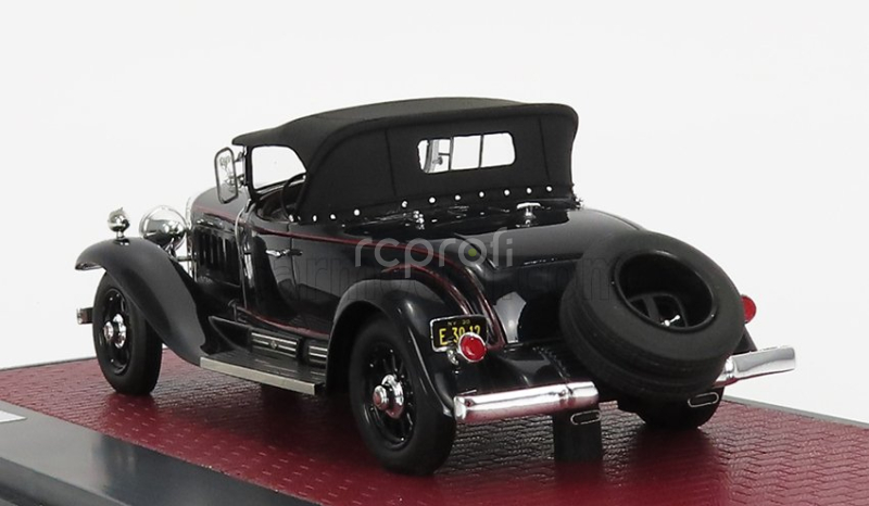 Matrix scale models Cadillac 452a V16 Roadster Fleetwood Closed 1930 1:43 Black