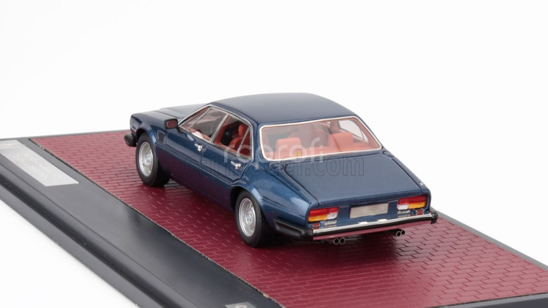 Matrix scale models De tomaso Deauville 2-series 1983 1:43 Blue Met