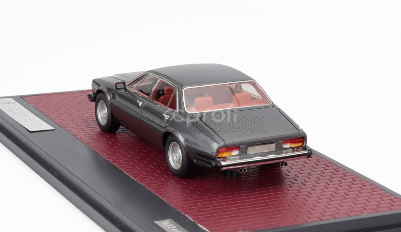 Matrix scale models De tomaso Deauville 2-series 1983 1:43 Grey Met