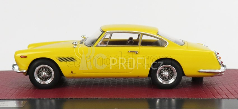 Matrix scale models Ferrari 250gt 2+2 Coupe 1960 1:43 Žlutá