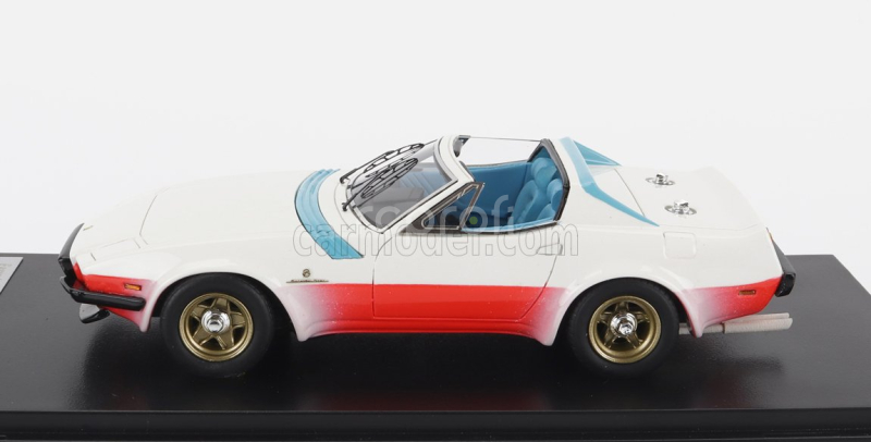 Matrix scale models Ferrari 365 Gtb/4 Nart Spider Open Michelotti Press 1974 1:43 Bílá Červená