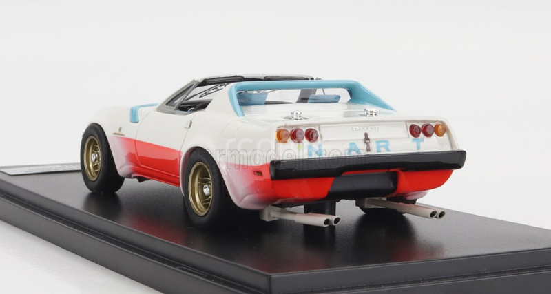 Matrix scale models Ferrari 365 Gtb/4 Nart Spider Open Michelotti Press 1974 1:43 Bílá Červená