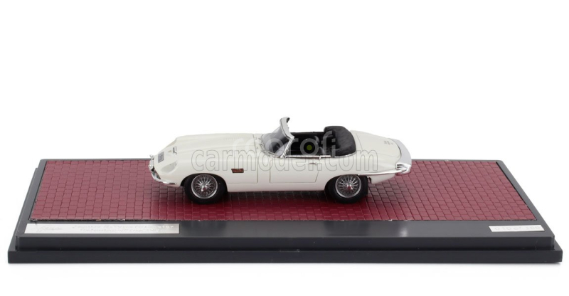Matrix scale models Jaguar E-type Frua Roadster Open 1964 1:43 Bílá