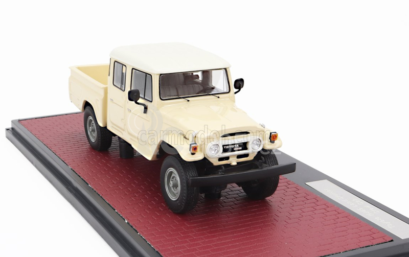 Matrix scale models Toyota Hj45 Land Cruiser Crew Cab Pick-up 1979 1:43 Krémově Bílá