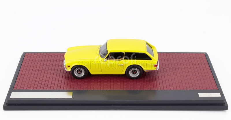 Matrix scale models Triumph Tr6 Shooting Brake Sw Station Wagon 1974 1:43 Žlutá