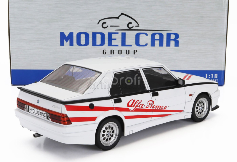 Mcg Alfa romeo 75 Turbo Evoluzione 1987 1:18 Bílá Červená