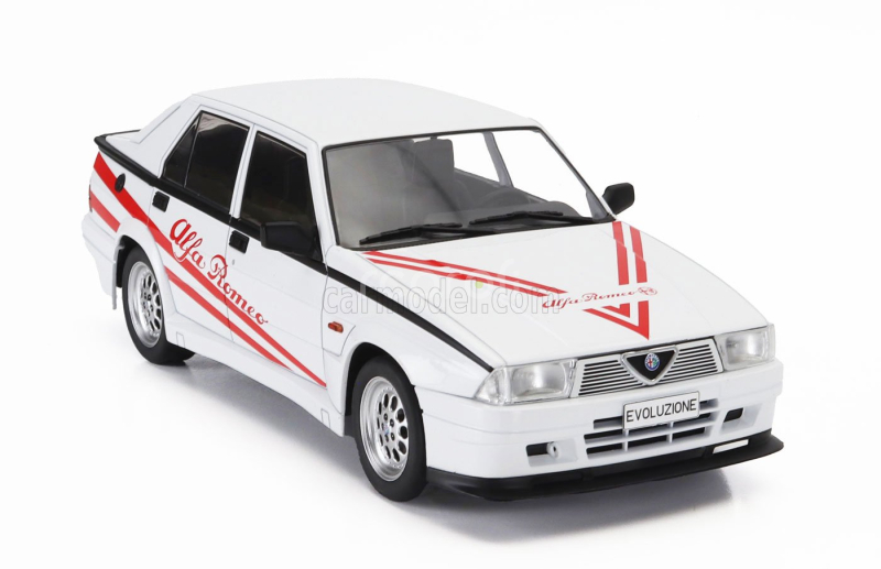 Mcg Alfa romeo 75 Turbo Evoluzione 1987 1:18 Bílá Červená