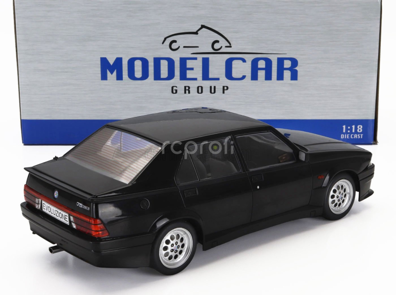 Mcg Alfa romeo 75 Turbo Evoluzione 1987 1:18 Black