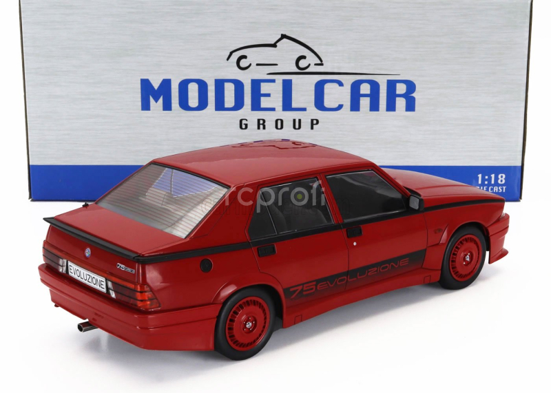 Mcg Alfa romeo 75 Turbo Evoluzione 1987 1:18 Red