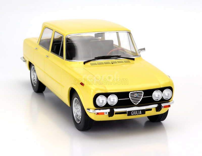 Mcg Alfa romeo Nuova Giulia 1300 Super 1974 1:18 Žlutá