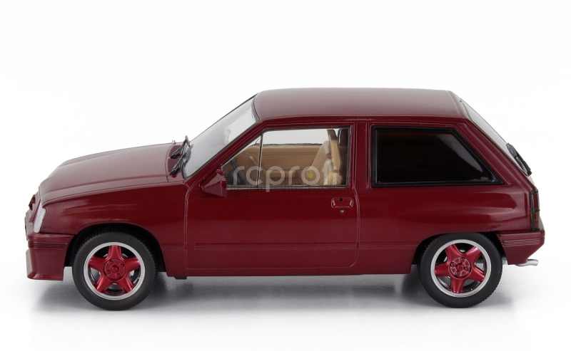 Mcg Opel Corsa A Custom 1983 1:18 Tmavě Červená